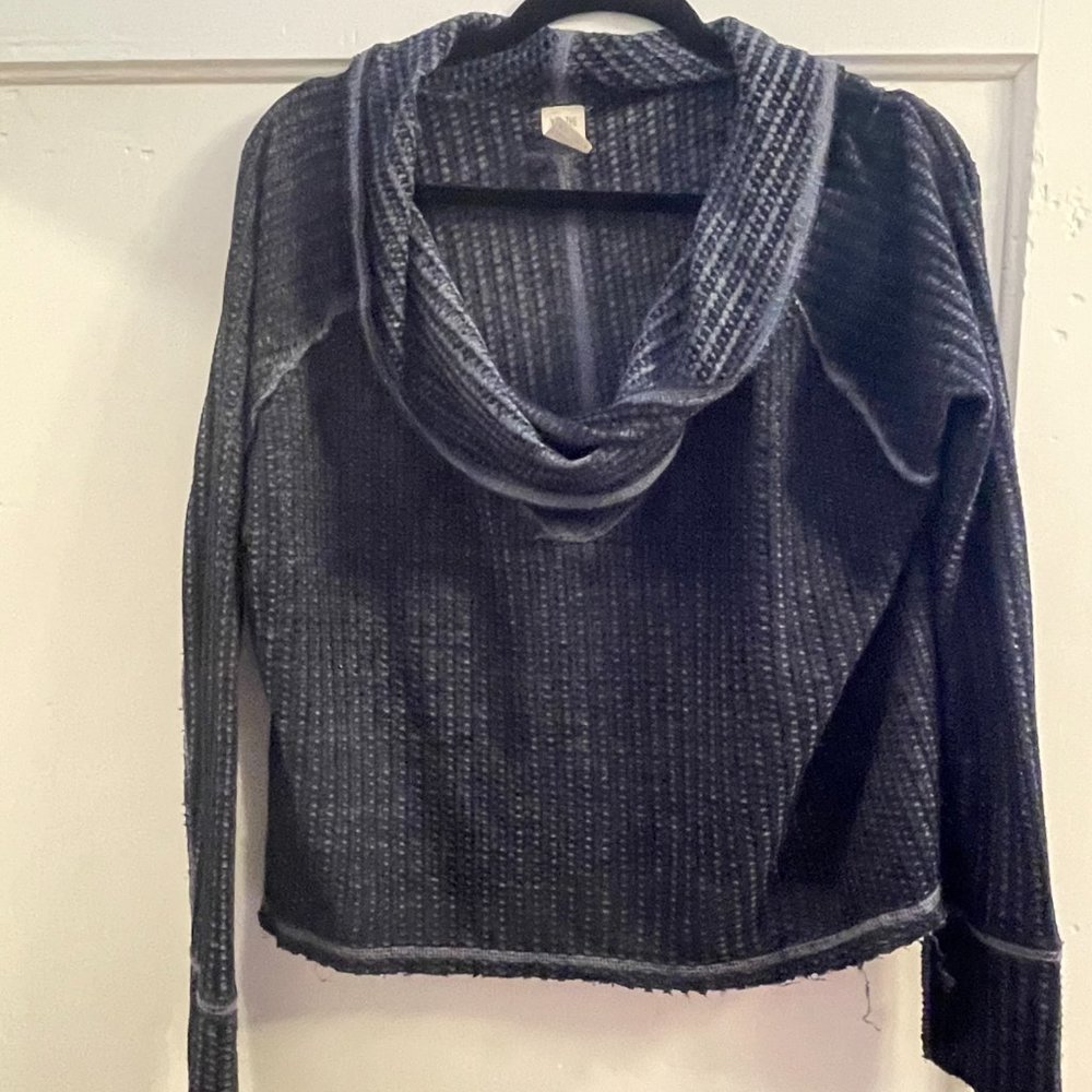 Free People Medium Top - Picture 3 of 3